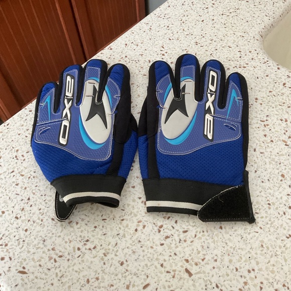 AXO Biking Glove - Picture 1 of 6